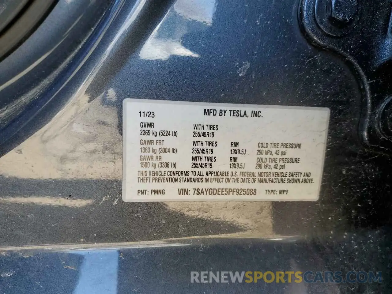 12 Photograph of a damaged car 7SAYGDEE5PF925088 TESLA MODEL Y 2023