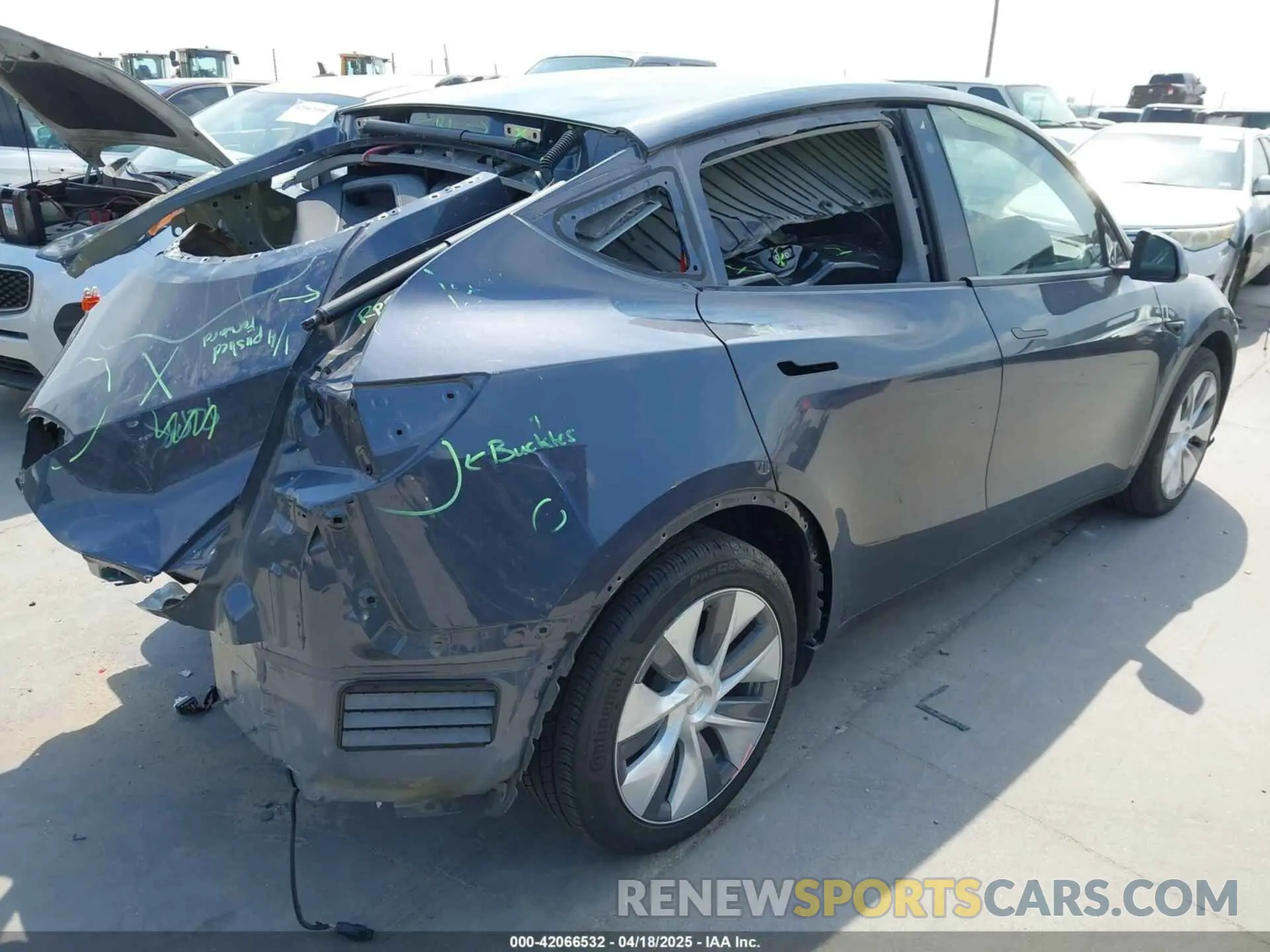 4 Фотография поврежденного автомобиля 7SAYGDEE6PA073931 TESLA MODEL Y 2023