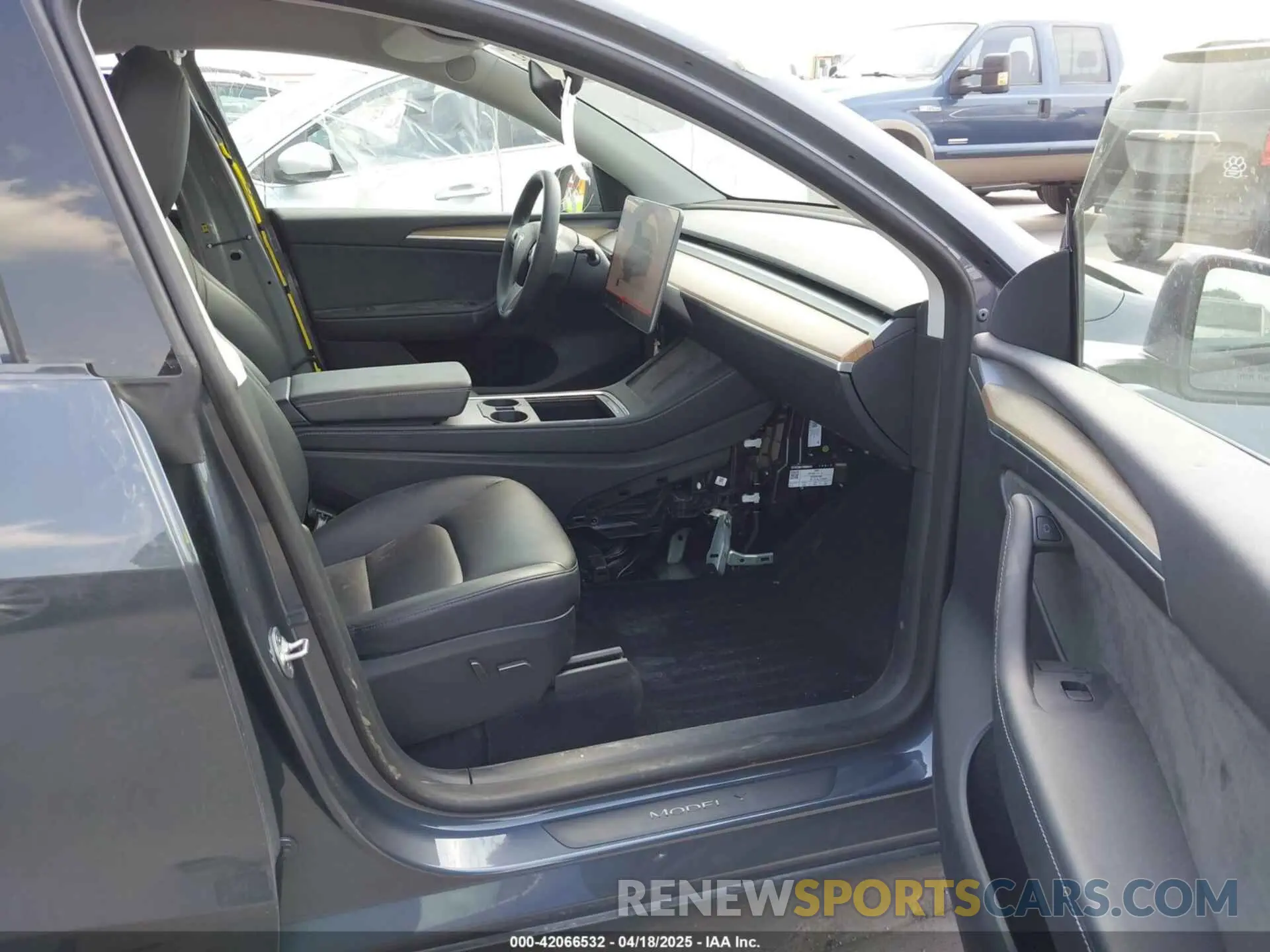 5 Фотография поврежденного автомобиля 7SAYGDEE6PA073931 TESLA MODEL Y 2023
