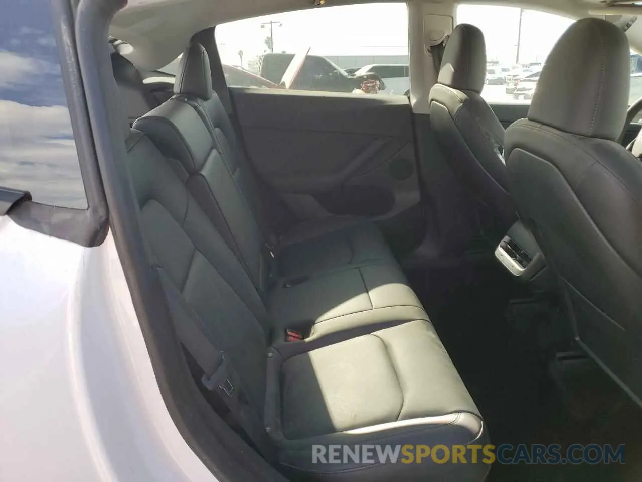10 Photograph of a damaged car 7SAYGDEE6PA086727 TESLA MODEL Y 2023