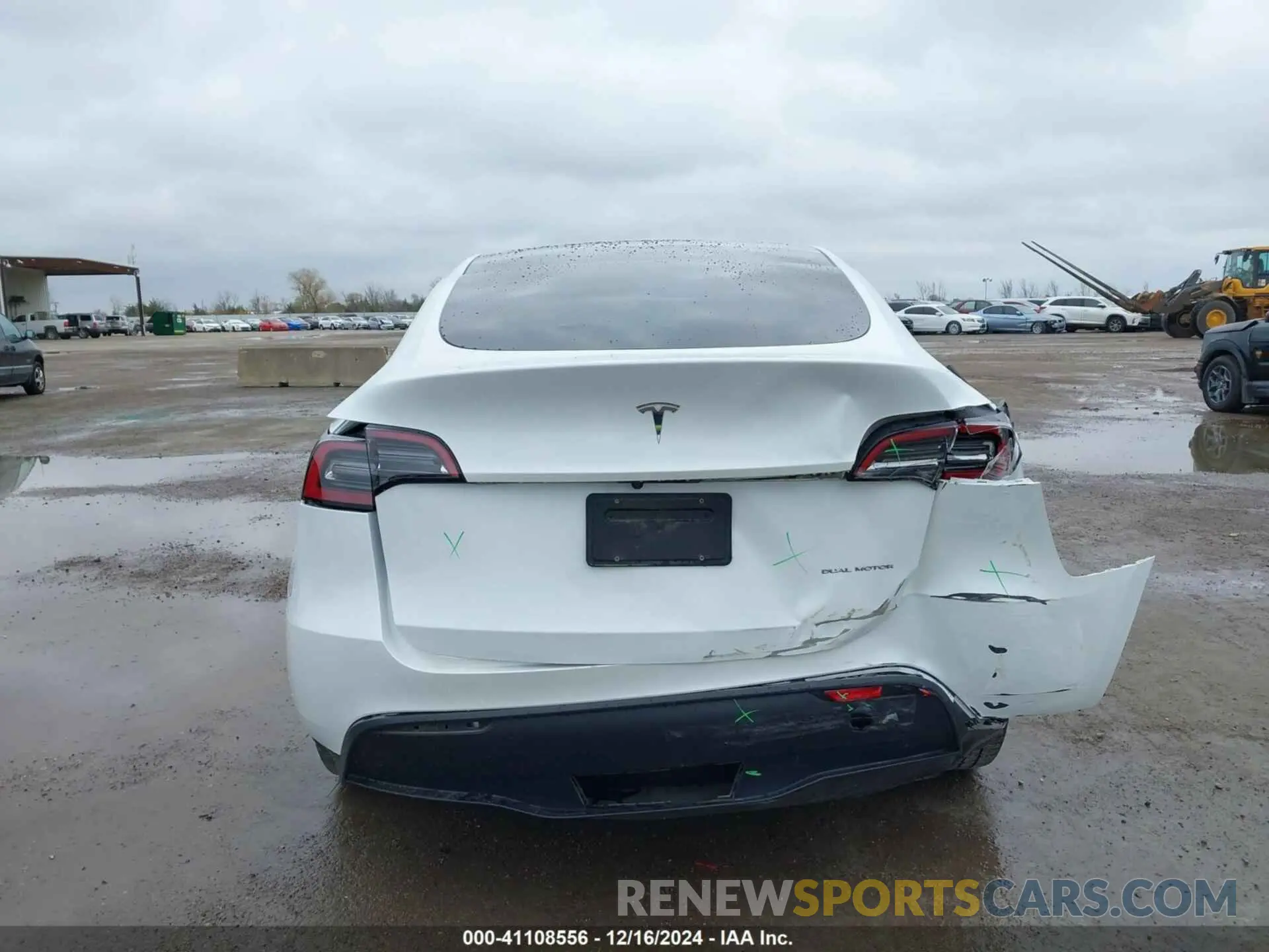 15 Photograph of a damaged car 7SAYGDEE6PA095394 TESLA MODEL Y 2023