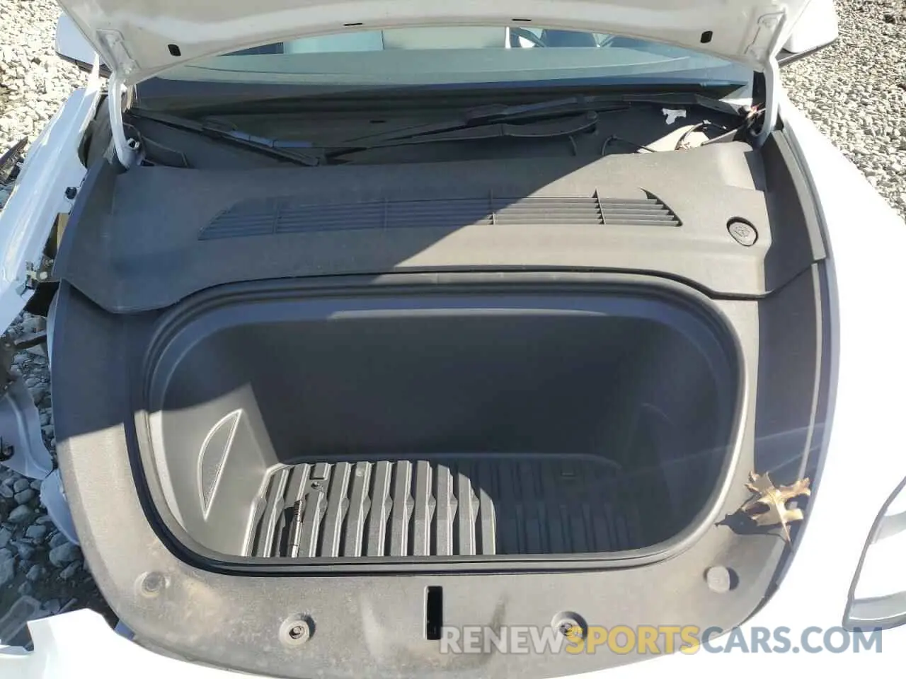 13 Photograph of a damaged car 7SAYGDEE6PA100058 TESLA MODEL Y 2023