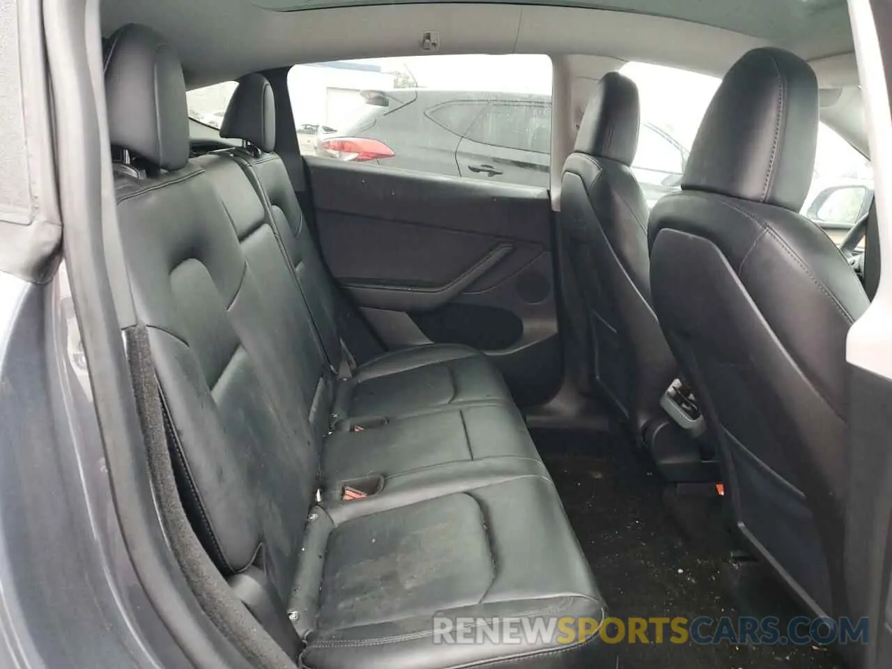 11 Photograph of a damaged car 7SAYGDEE6PA103185 TESLA MODEL Y 2023