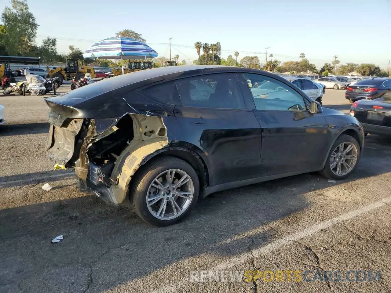 3 Фотография поврежденного автомобиля 7SAYGDEE6PA144044 TESLA MODEL Y 2023