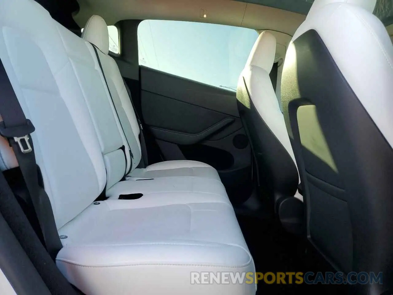 10 Фотография поврежденного автомобиля 7SAYGDEE6PA155383 TESLA MODEL Y 2023