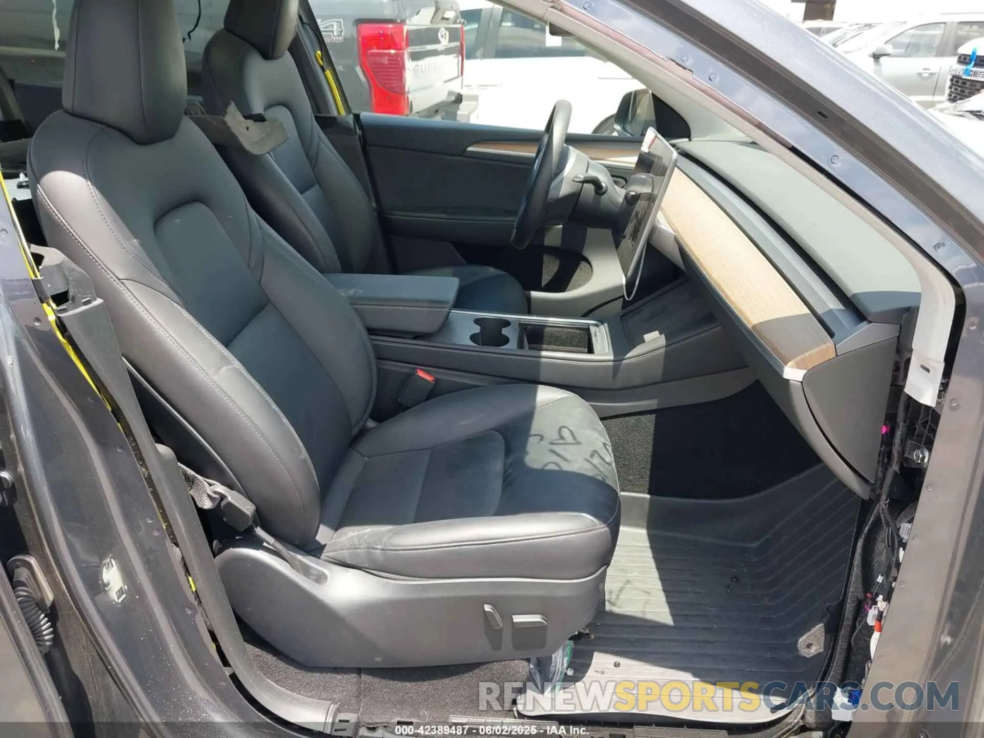 5 Фотография поврежденного автомобиля 7SAYGDEE6PA196760 TESLA MODEL Y 2023