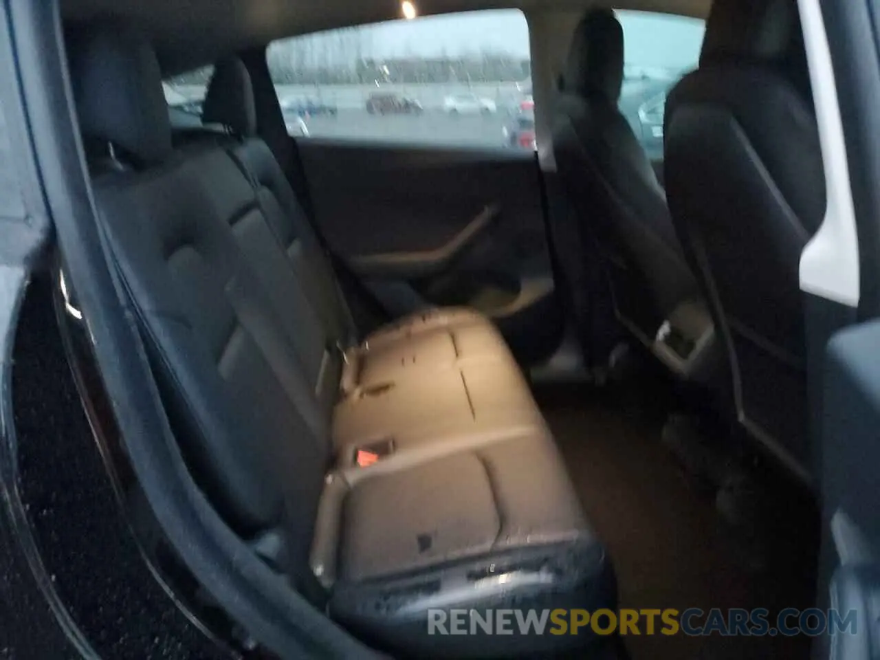 11 Photograph of a damaged car 7SAYGDEE6PF585546 TESLA MODEL Y 2023