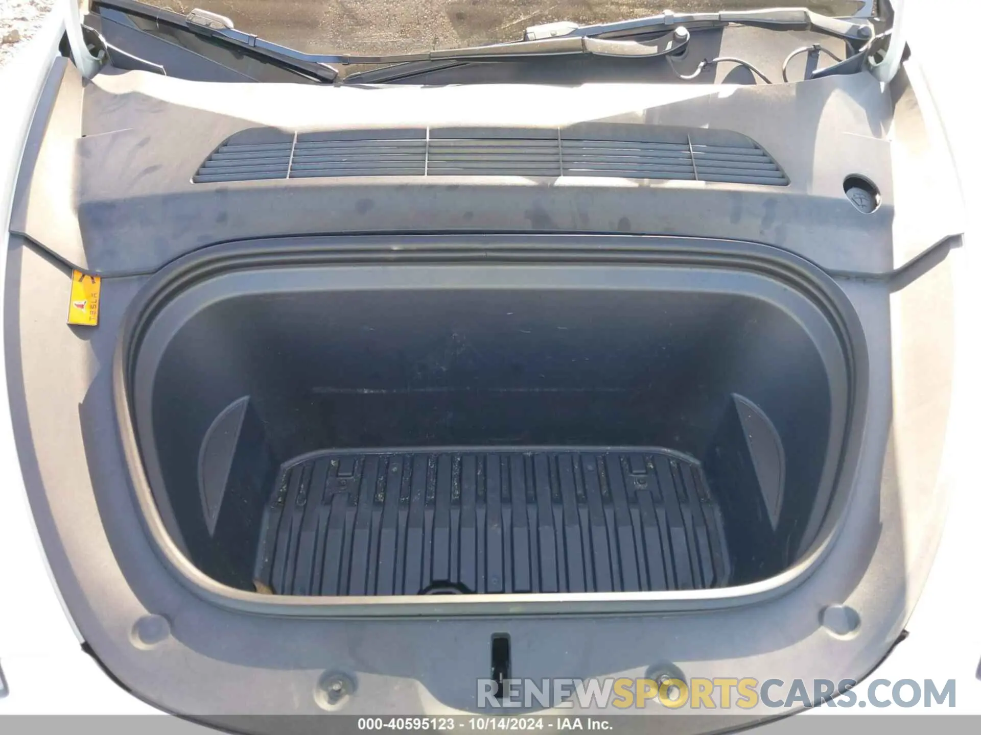 10 Фотография поврежденного автомобиля 7SAYGDEE6PF588608 TESLA MODEL Y 2023