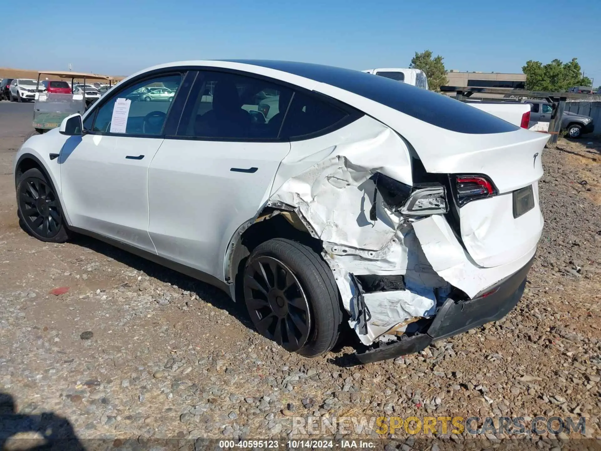 3 Фотография поврежденного автомобиля 7SAYGDEE6PF588608 TESLA MODEL Y 2023