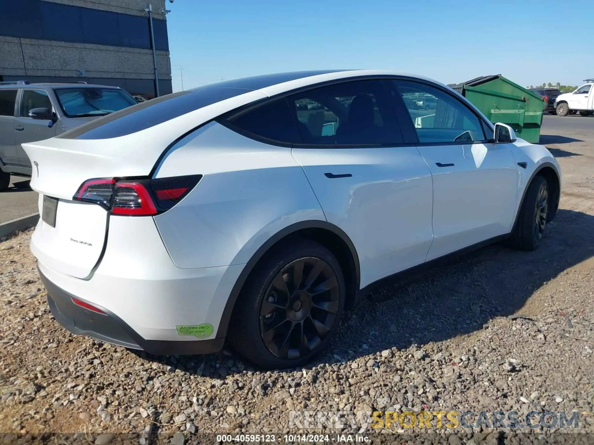 4 Фотография поврежденного автомобиля 7SAYGDEE6PF588608 TESLA MODEL Y 2023