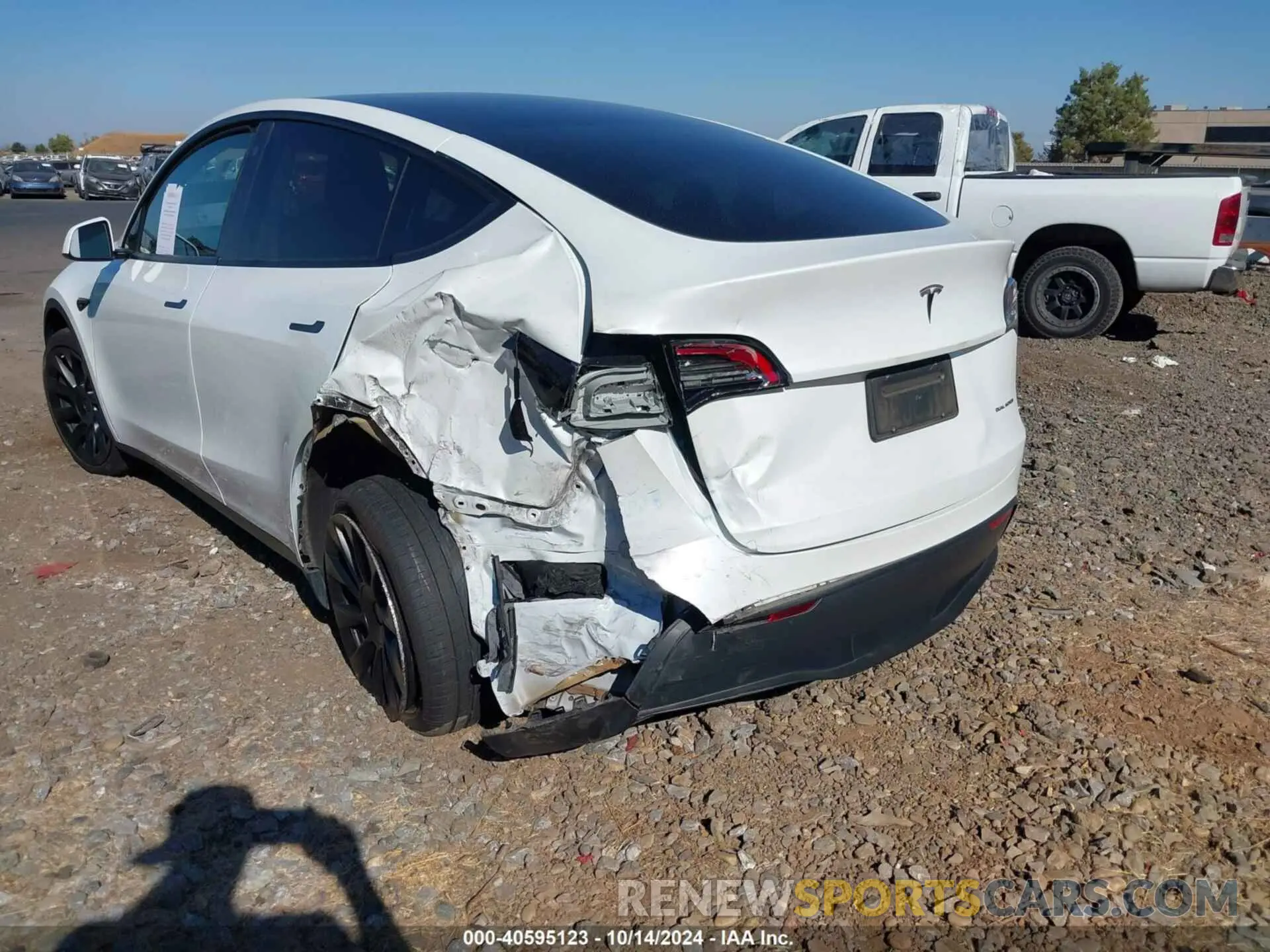 6 Фотография поврежденного автомобиля 7SAYGDEE6PF588608 TESLA MODEL Y 2023