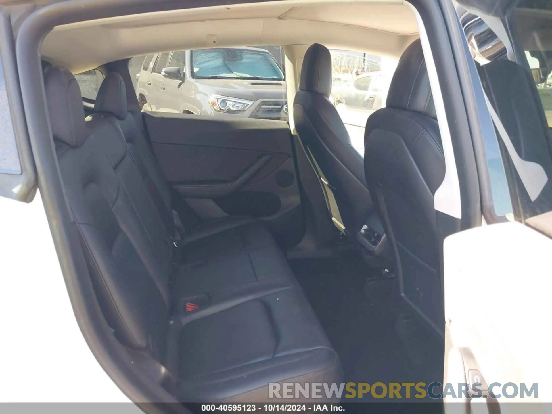 8 Фотография поврежденного автомобиля 7SAYGDEE6PF588608 TESLA MODEL Y 2023