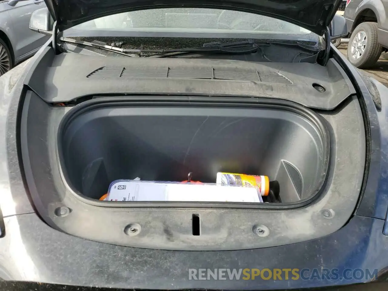 11 Photograph of a damaged car 7SAYGDEE6PF622725 TESLA MODEL Y 2023