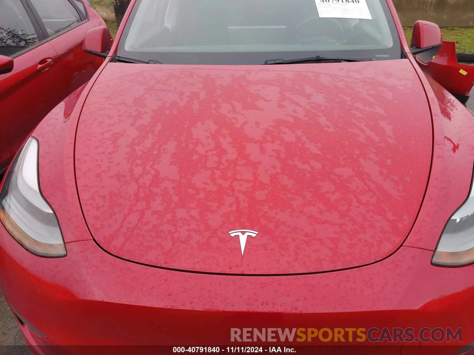 10 Photograph of a damaged car 7SAYGDEE6PF648872 TESLA MODEL Y 2023