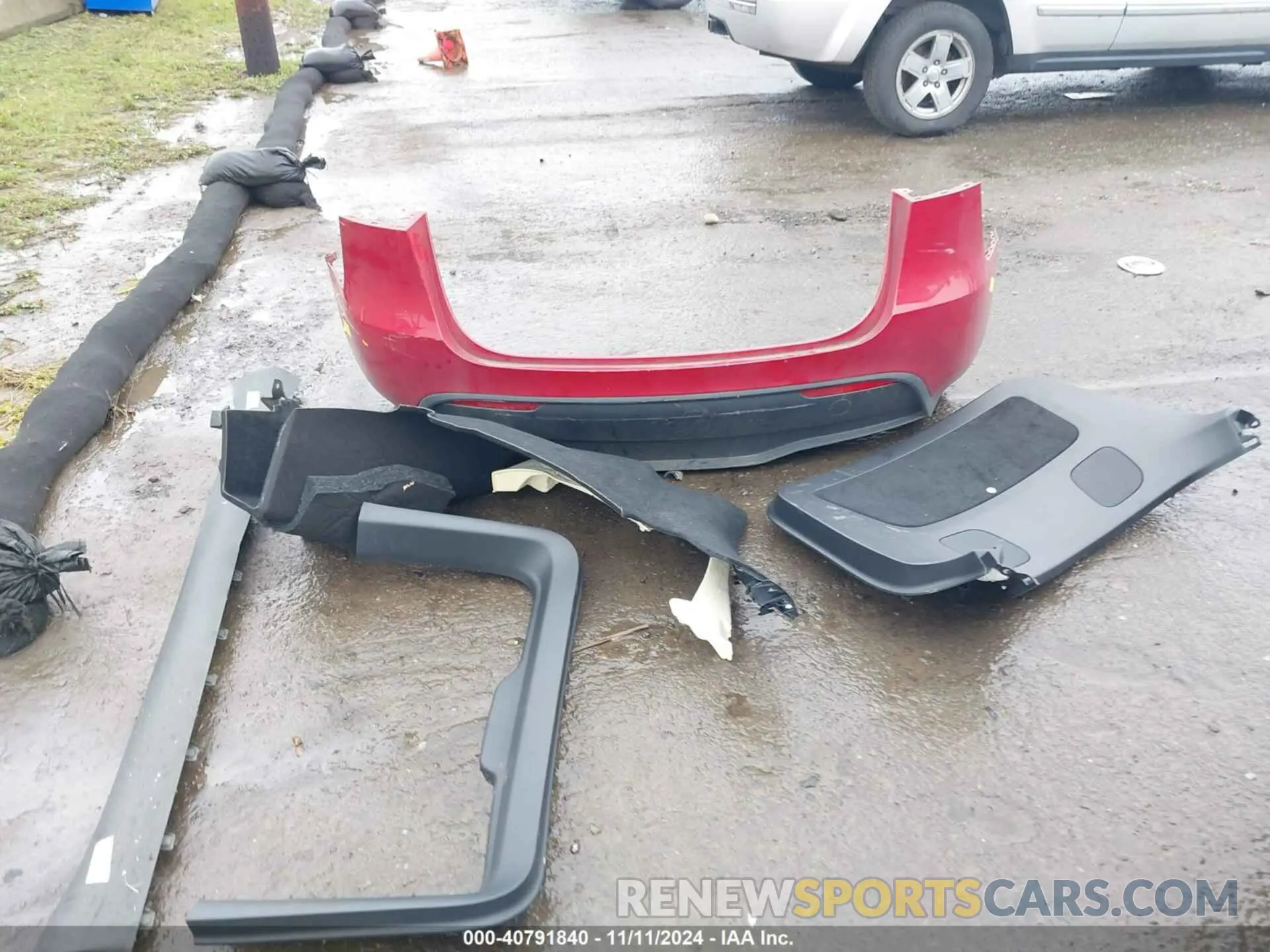 12 Photograph of a damaged car 7SAYGDEE6PF648872 TESLA MODEL Y 2023
