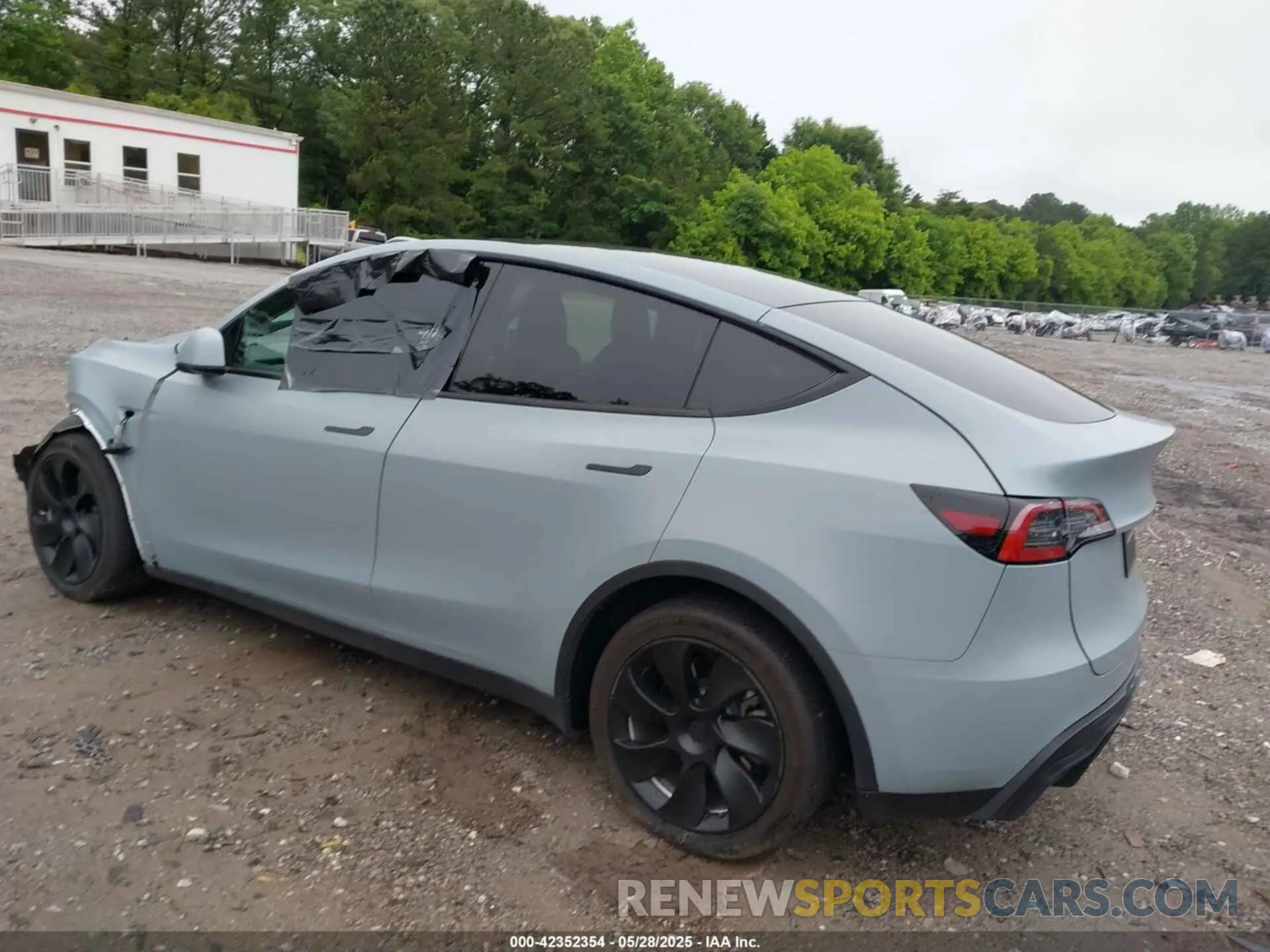 3 Фотография поврежденного автомобиля 7SAYGDEE6PF685422 TESLA MODEL Y 2023
