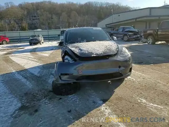 13 Photograph of a damaged car 7SAYGDEE6PF752570 TESLA MODEL Y 2023