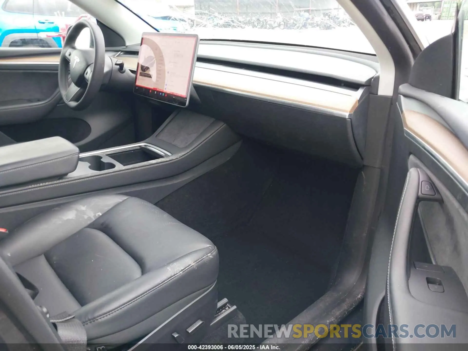 5 Photograph of a damaged car 7SAYGDEE6PF764511 TESLA MODEL Y 2023