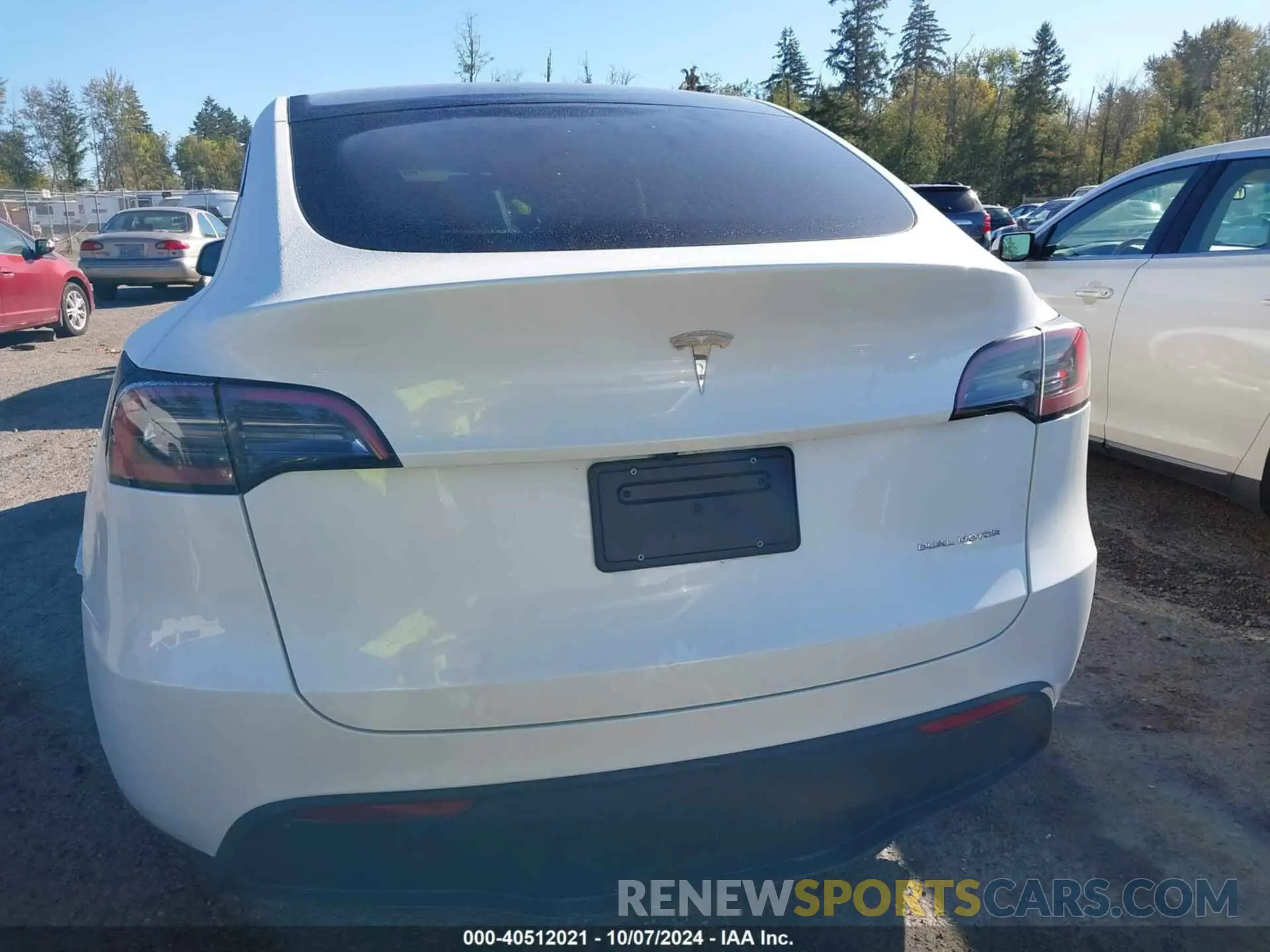 16 Photograph of a damaged car 7SAYGDEE6PF807244 TESLA MODEL Y 2023