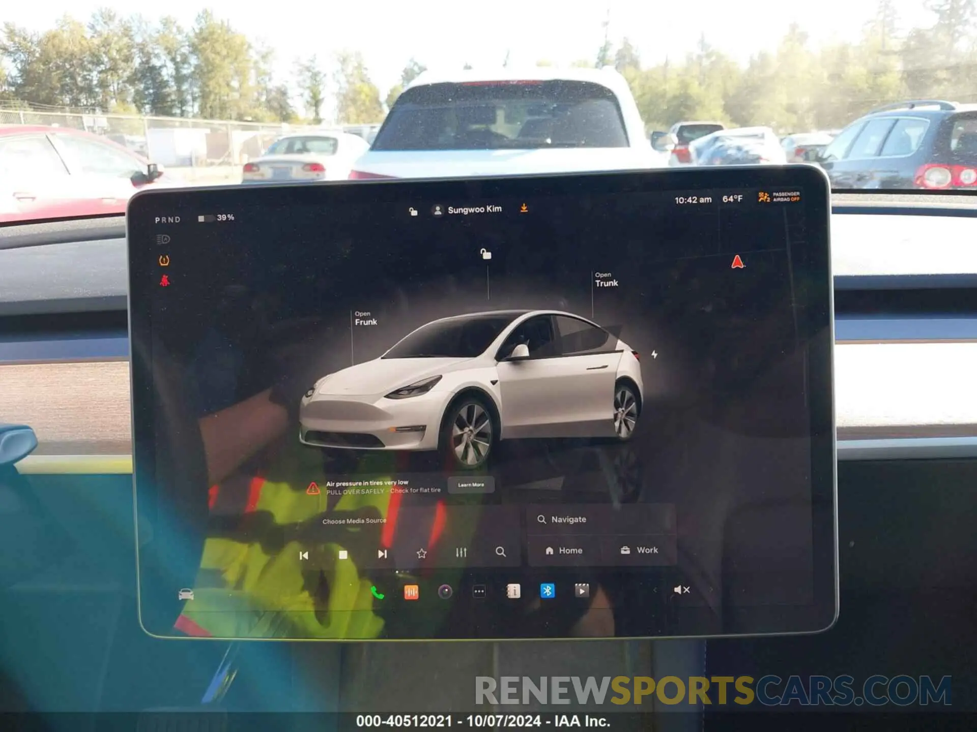 18 Photograph of a damaged car 7SAYGDEE6PF807244 TESLA MODEL Y 2023