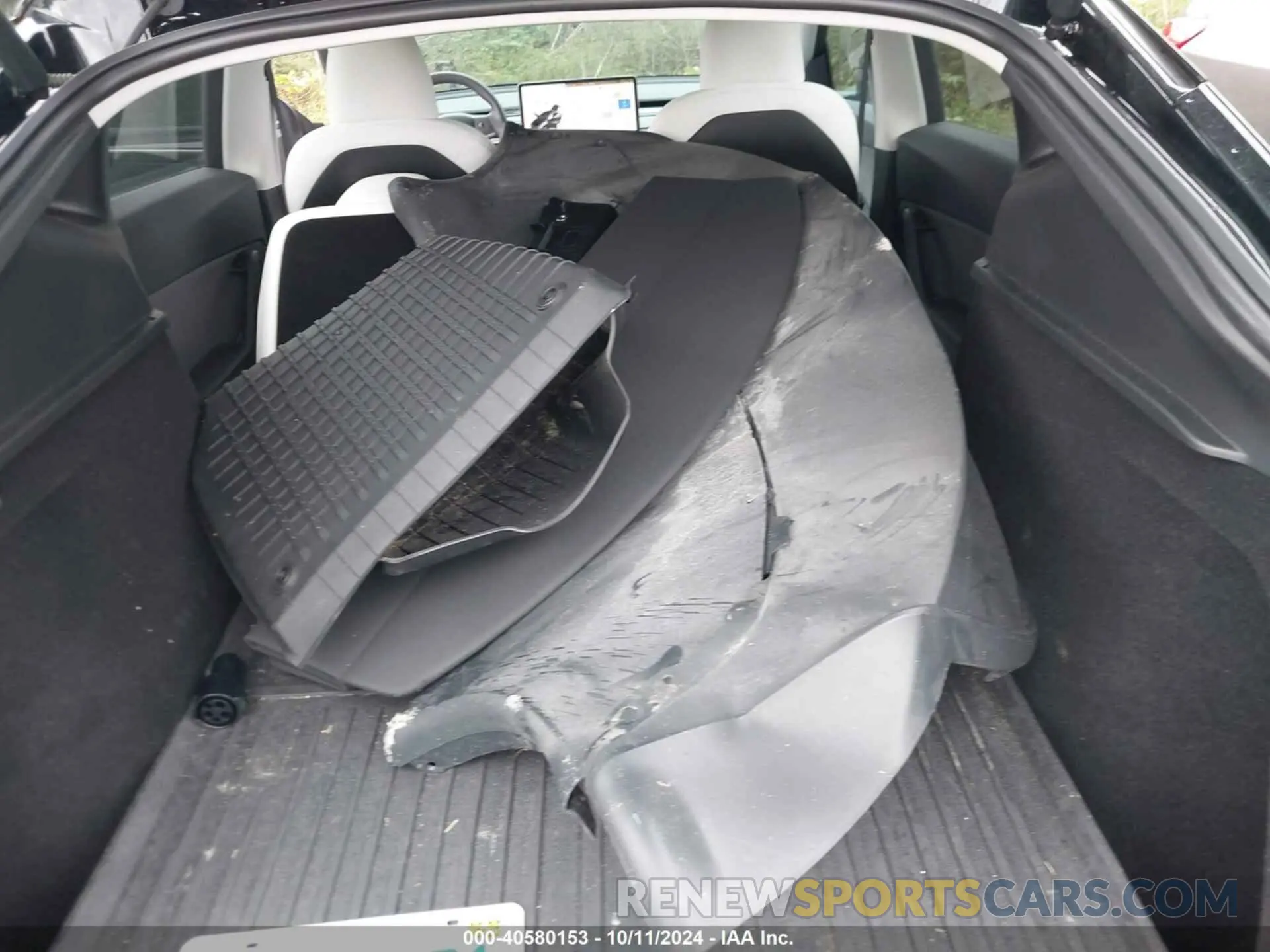 12 Photograph of a damaged car 7SAYGDEE6PF839028 TESLA MODEL Y 2023