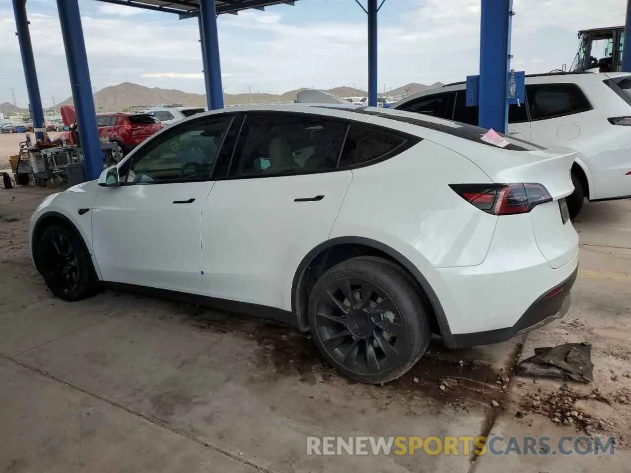 2 Фотография поврежденного автомобиля 7SAYGDEE6PF858274 TESLA MODEL Y 2023