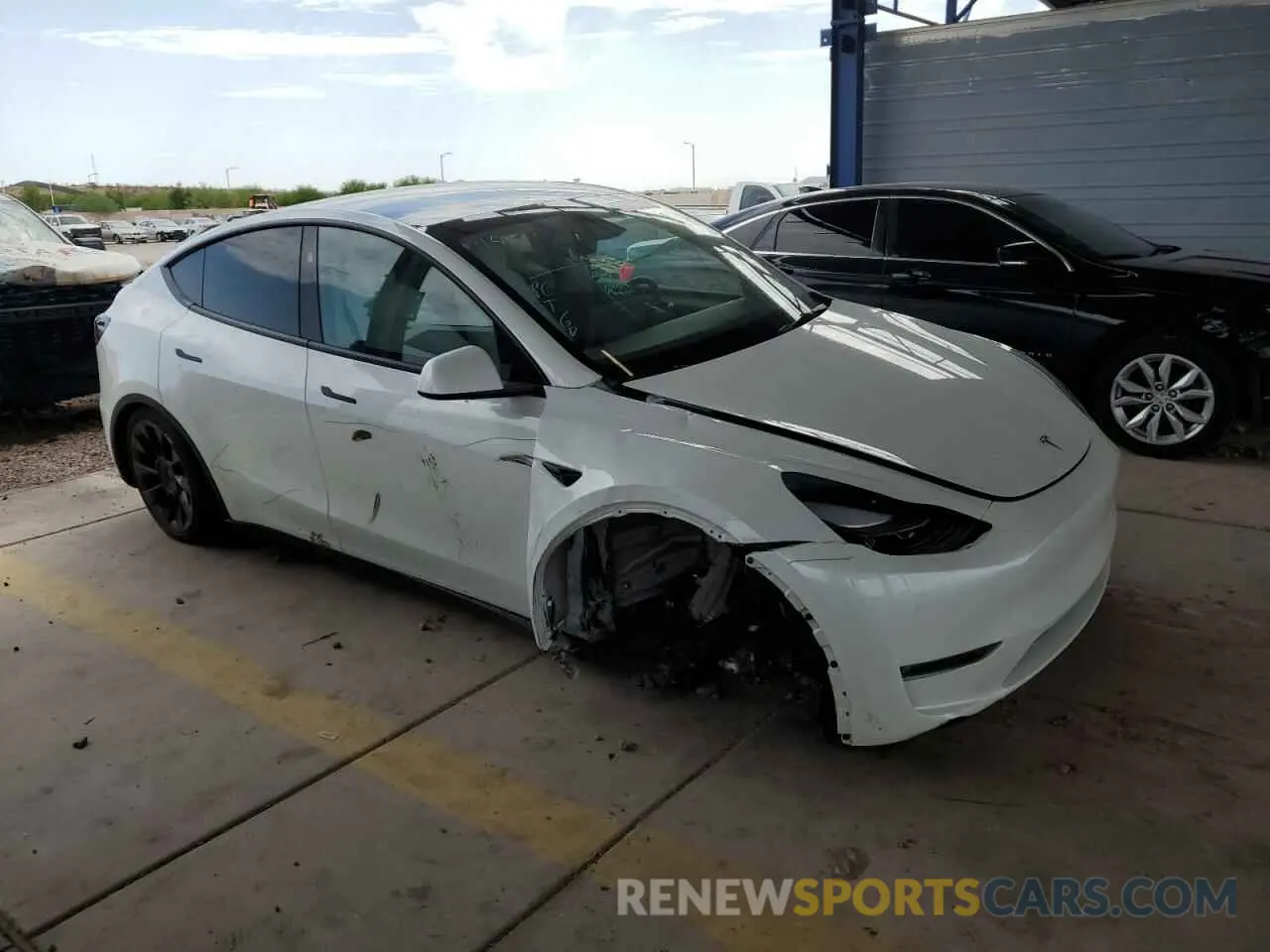 4 Фотография поврежденного автомобиля 7SAYGDEE6PF858274 TESLA MODEL Y 2023