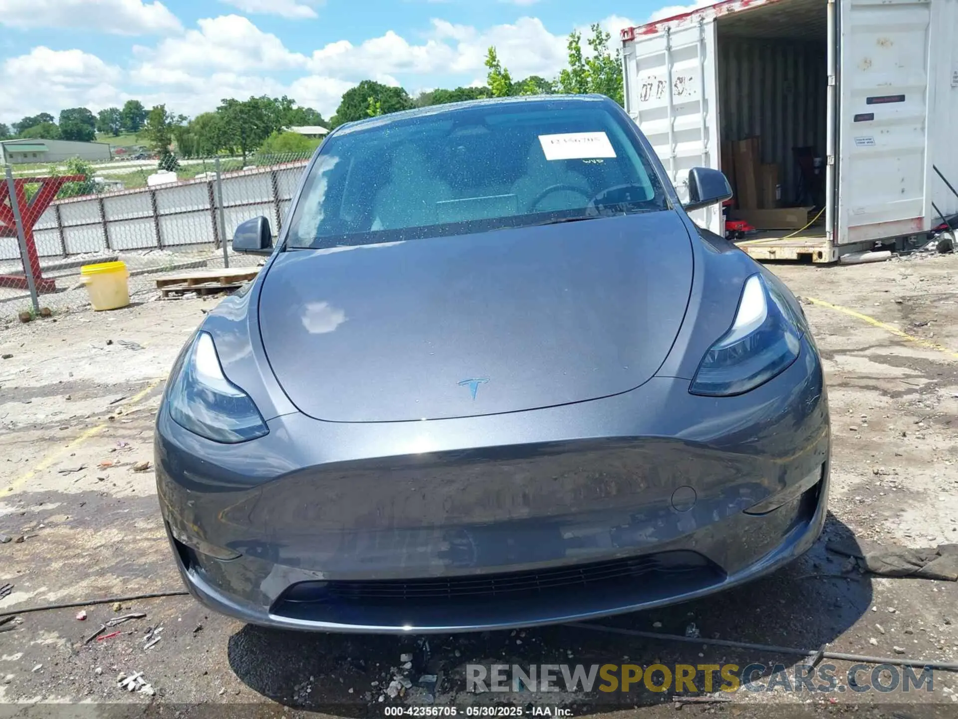 12 Photograph of a damaged car 7SAYGDEE6PF892439 TESLA MODEL Y 2023
