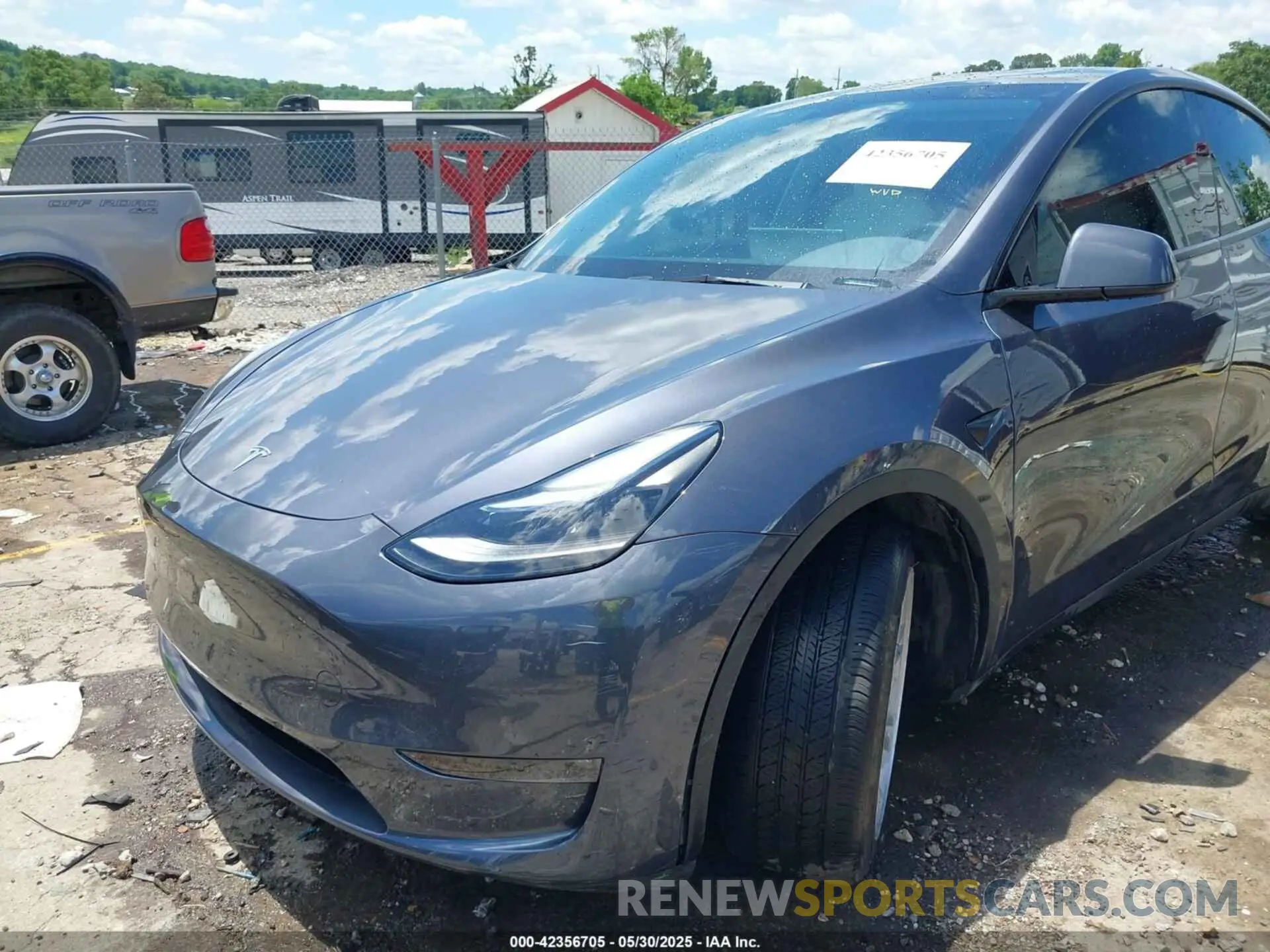 6 Photograph of a damaged car 7SAYGDEE6PF892439 TESLA MODEL Y 2023