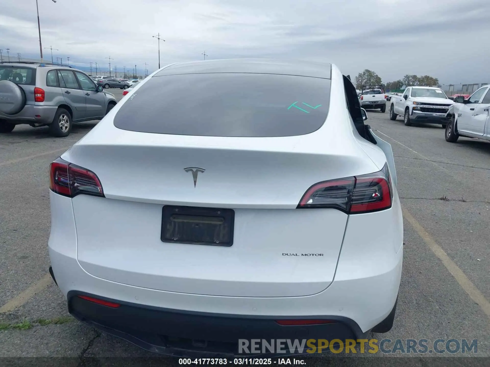 16 Фотография поврежденного автомобиля 7SAYGDEE7PA023295 TESLA MODEL Y 2023