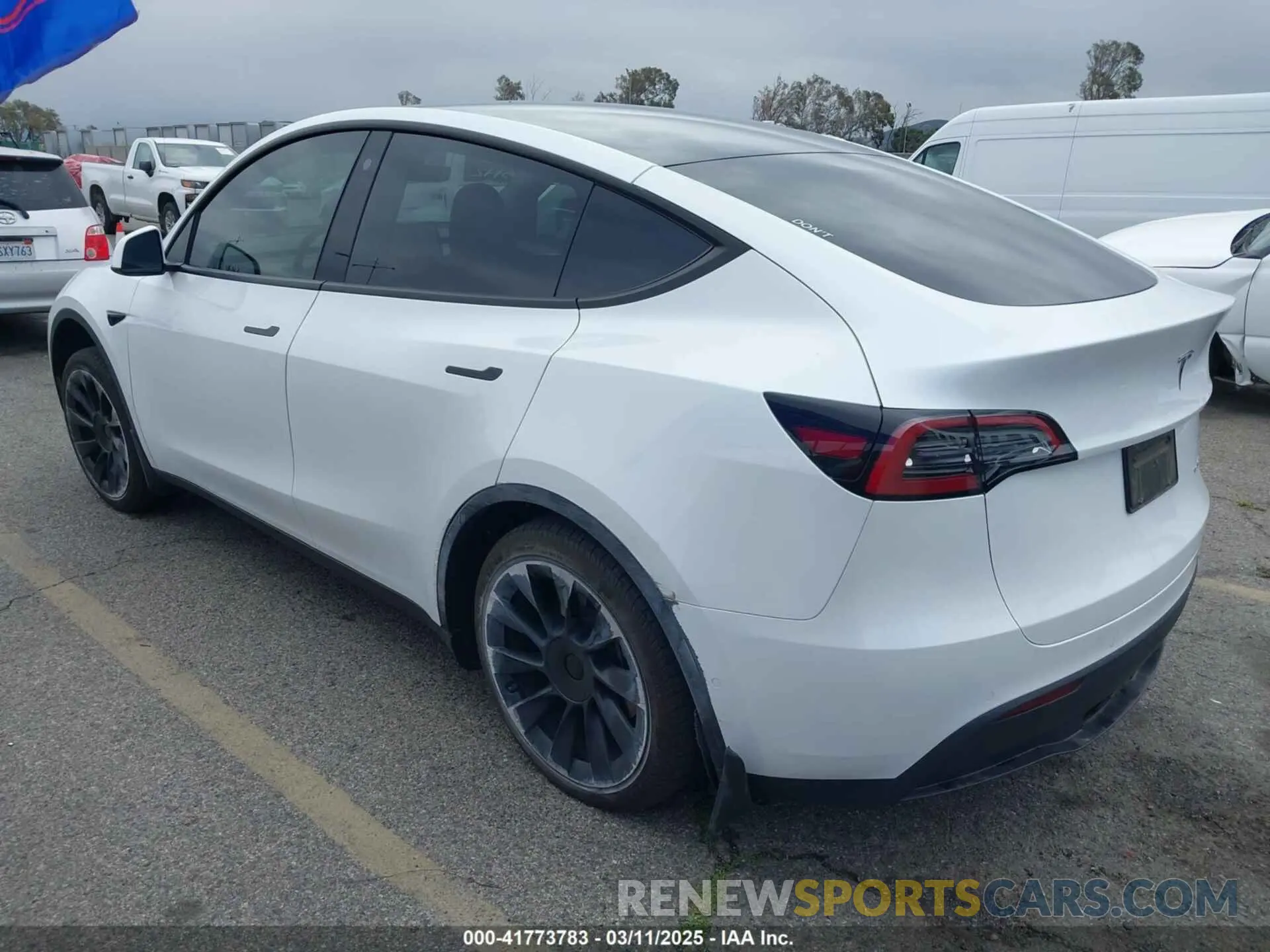 3 Фотография поврежденного автомобиля 7SAYGDEE7PA023295 TESLA MODEL Y 2023