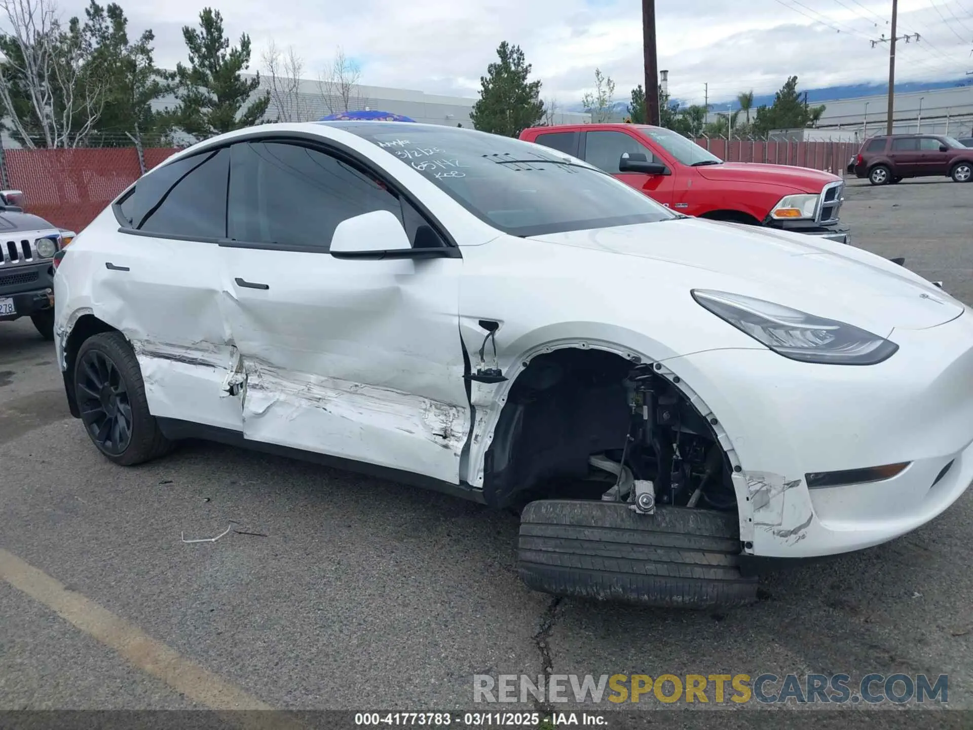6 Фотография поврежденного автомобиля 7SAYGDEE7PA023295 TESLA MODEL Y 2023