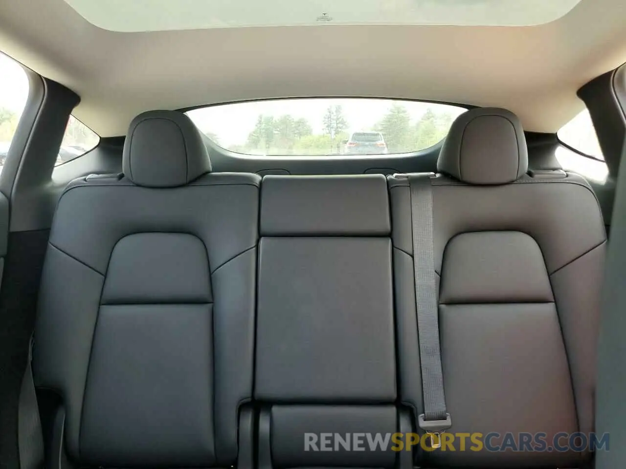 10 Photograph of a damaged car 7SAYGDEE7PA031199 TESLA MODEL Y 2023
