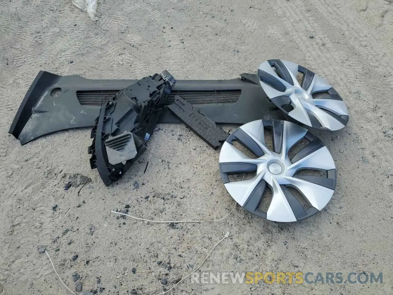 12 Photograph of a damaged car 7SAYGDEE7PA036922 TESLA MODEL Y 2023