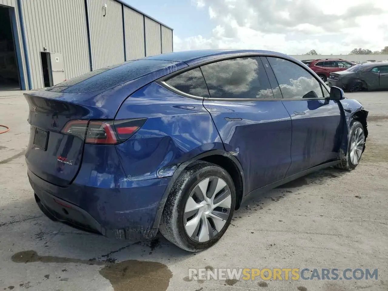 3 Photograph of a damaged car 7SAYGDEE7PA041117 TESLA MODEL Y 2023
