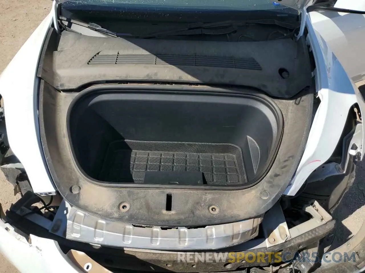 13 Photograph of a damaged car 7SAYGDEE7PA076336 TESLA MODEL Y 2023