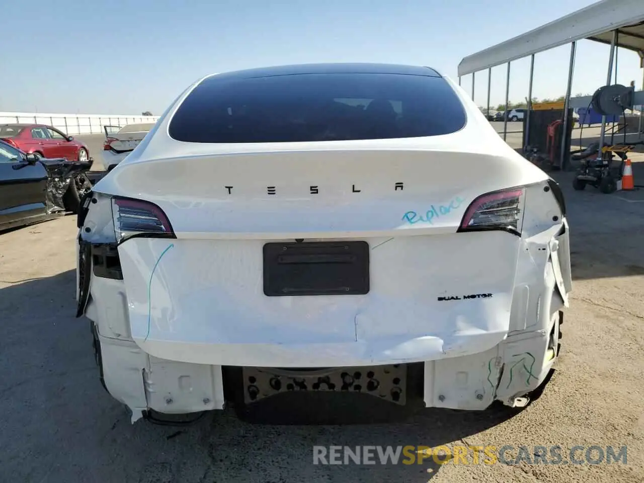 6 Photograph of a damaged car 7SAYGDEE7PA082539 TESLA MODEL Y 2023