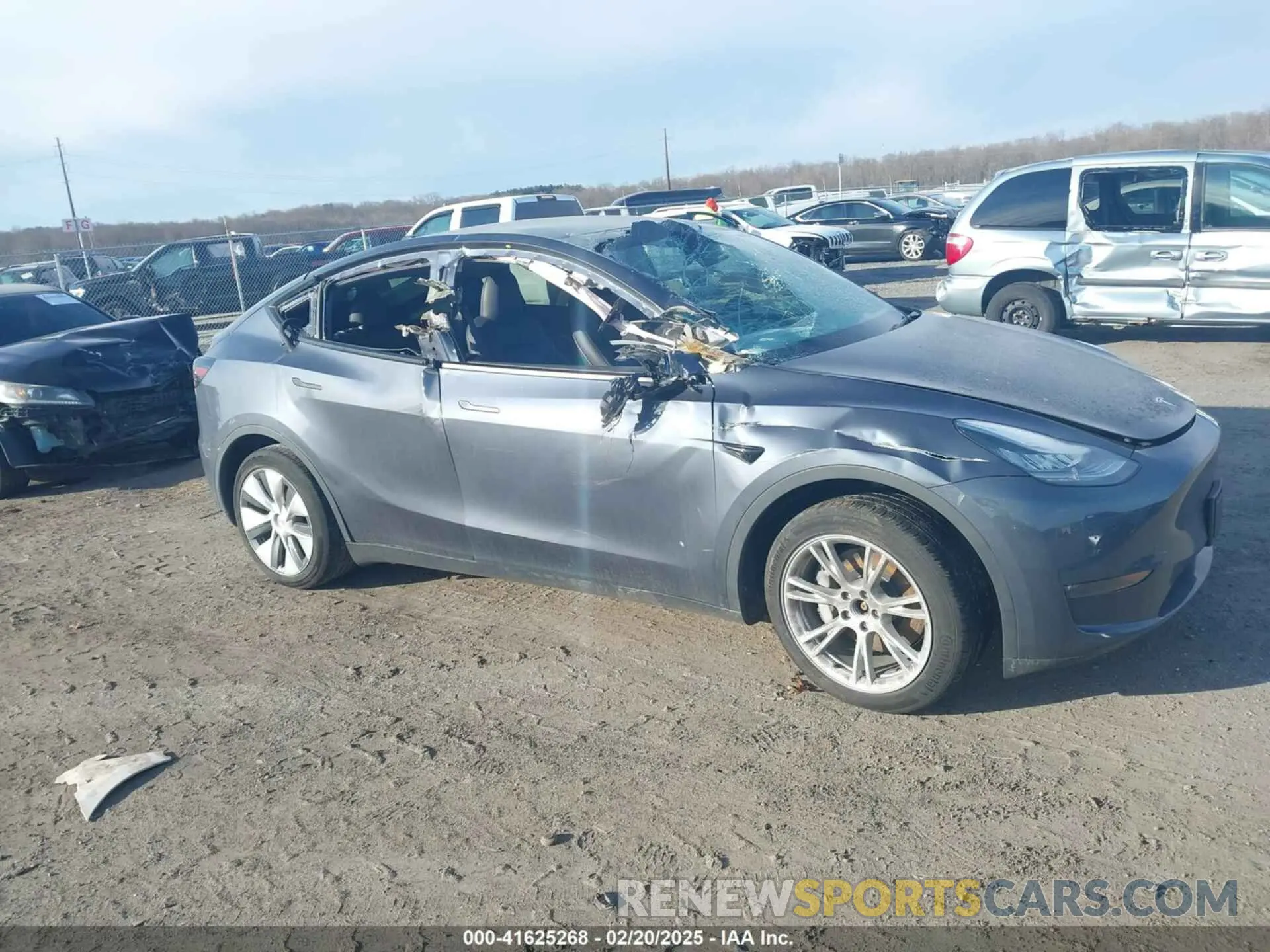 13 Фотография поврежденного автомобиля 7SAYGDEE7PA109299 TESLA MODEL Y 2023