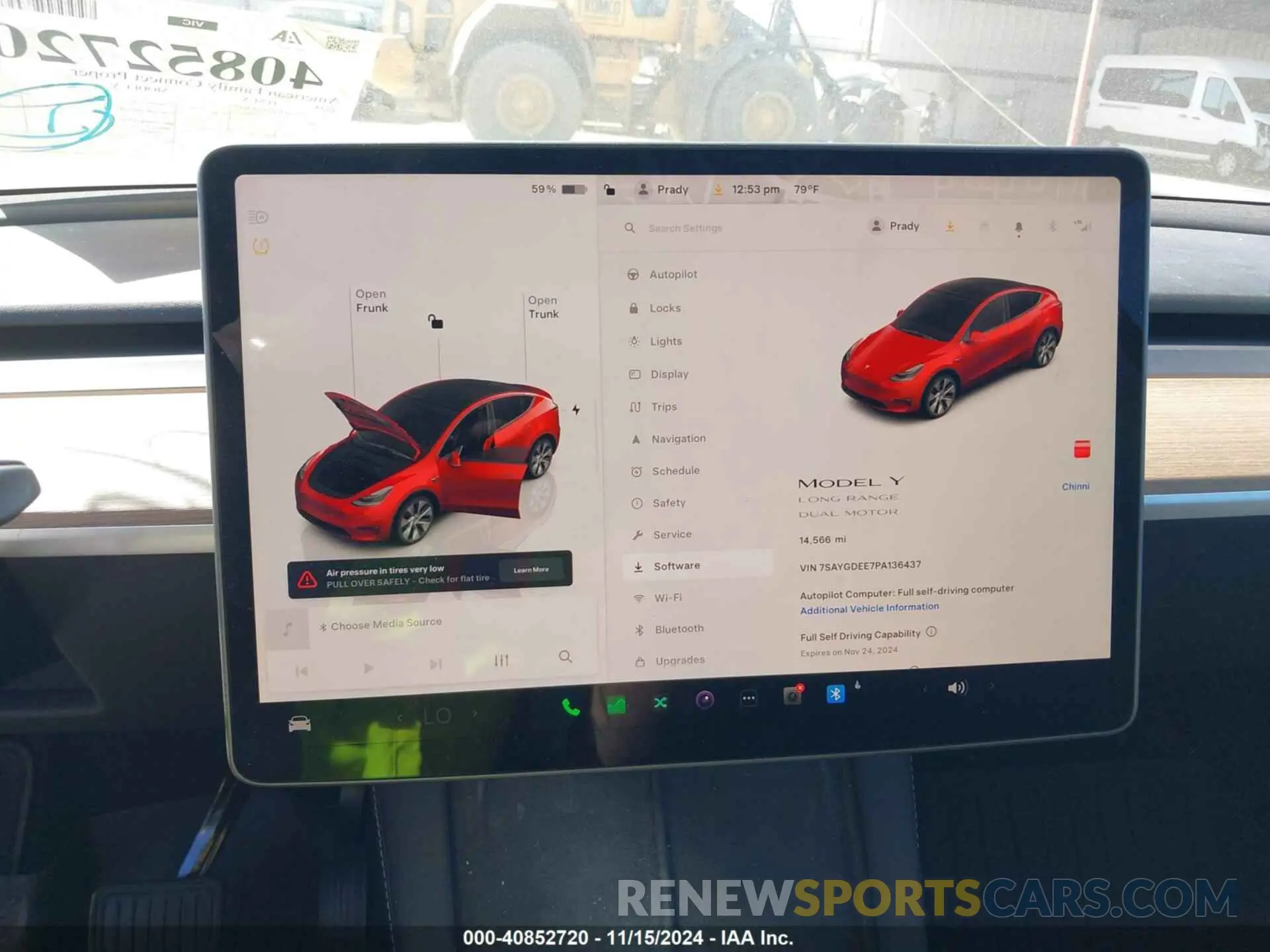 18 Photograph of a damaged car 7SAYGDEE7PA136437 TESLA MODEL Y 2023