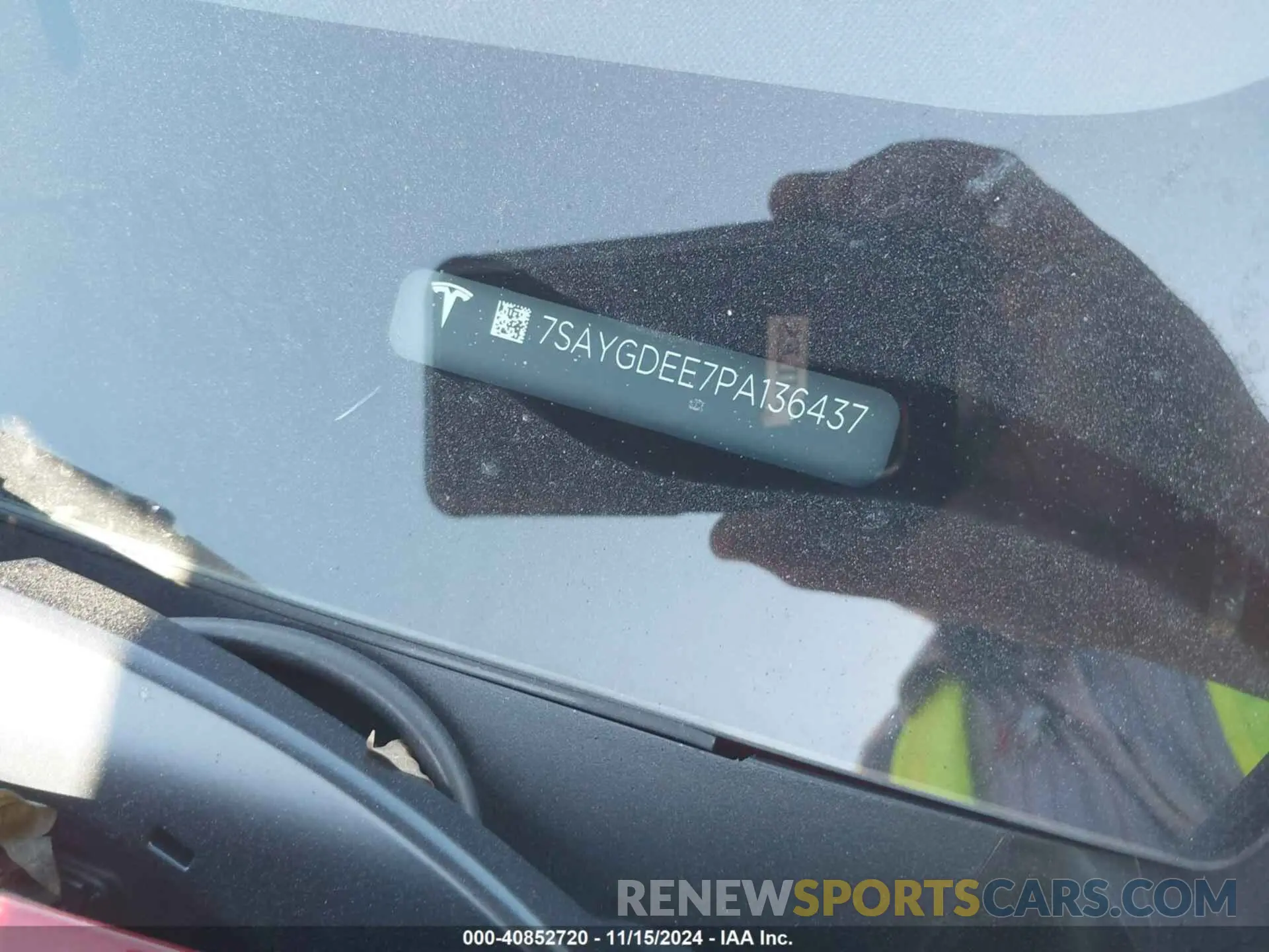 9 Photograph of a damaged car 7SAYGDEE7PA136437 TESLA MODEL Y 2023