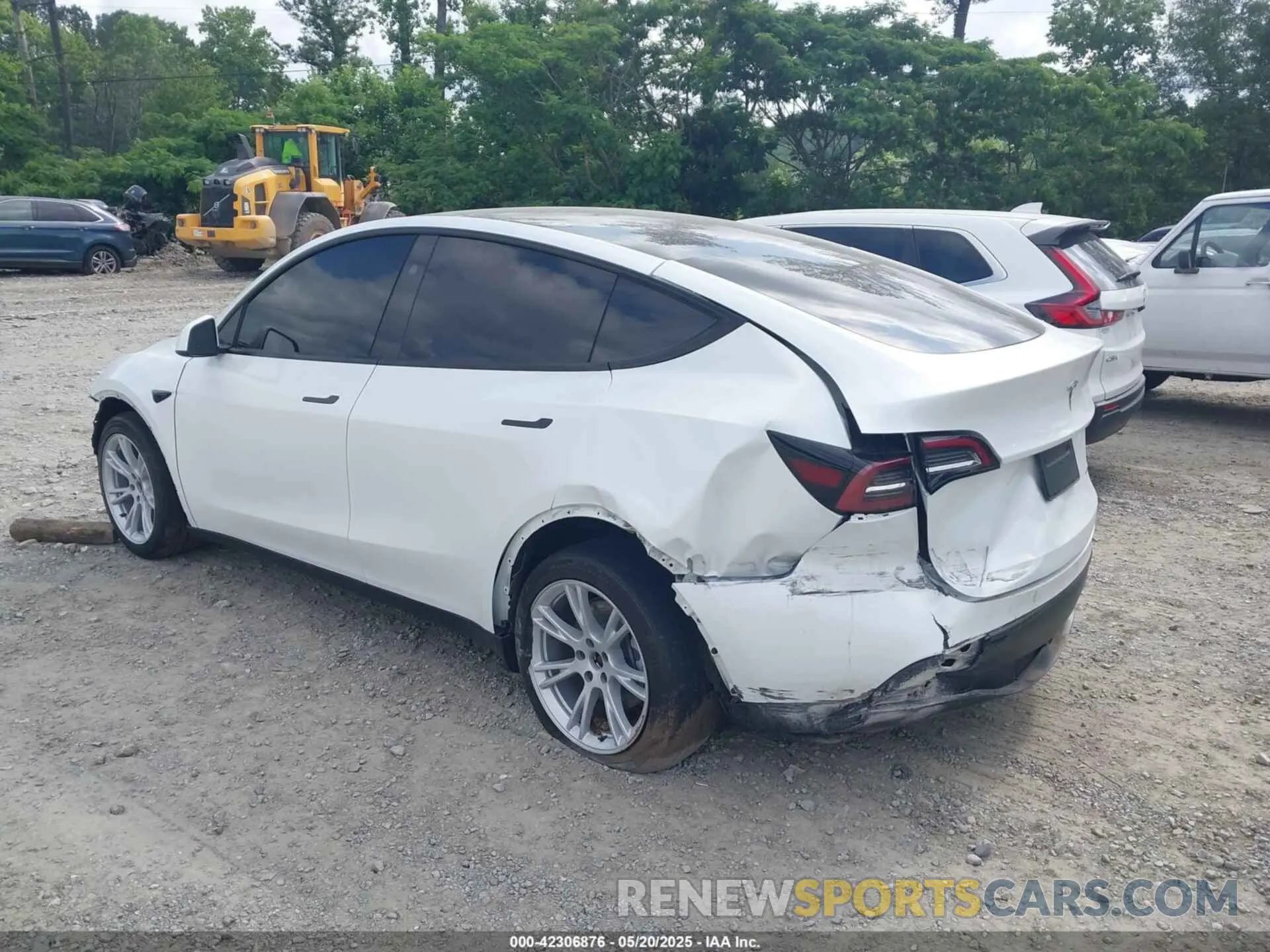 13 Photograph of a damaged car 7SAYGDEE7PA146286 TESLA MODEL Y 2023