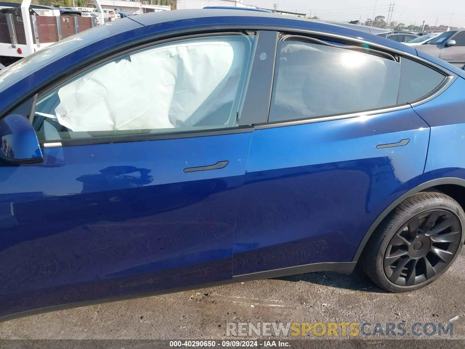 13 Фотография поврежденного автомобиля 7SAYGDEE7PA154713 TESLA MODEL Y 2023