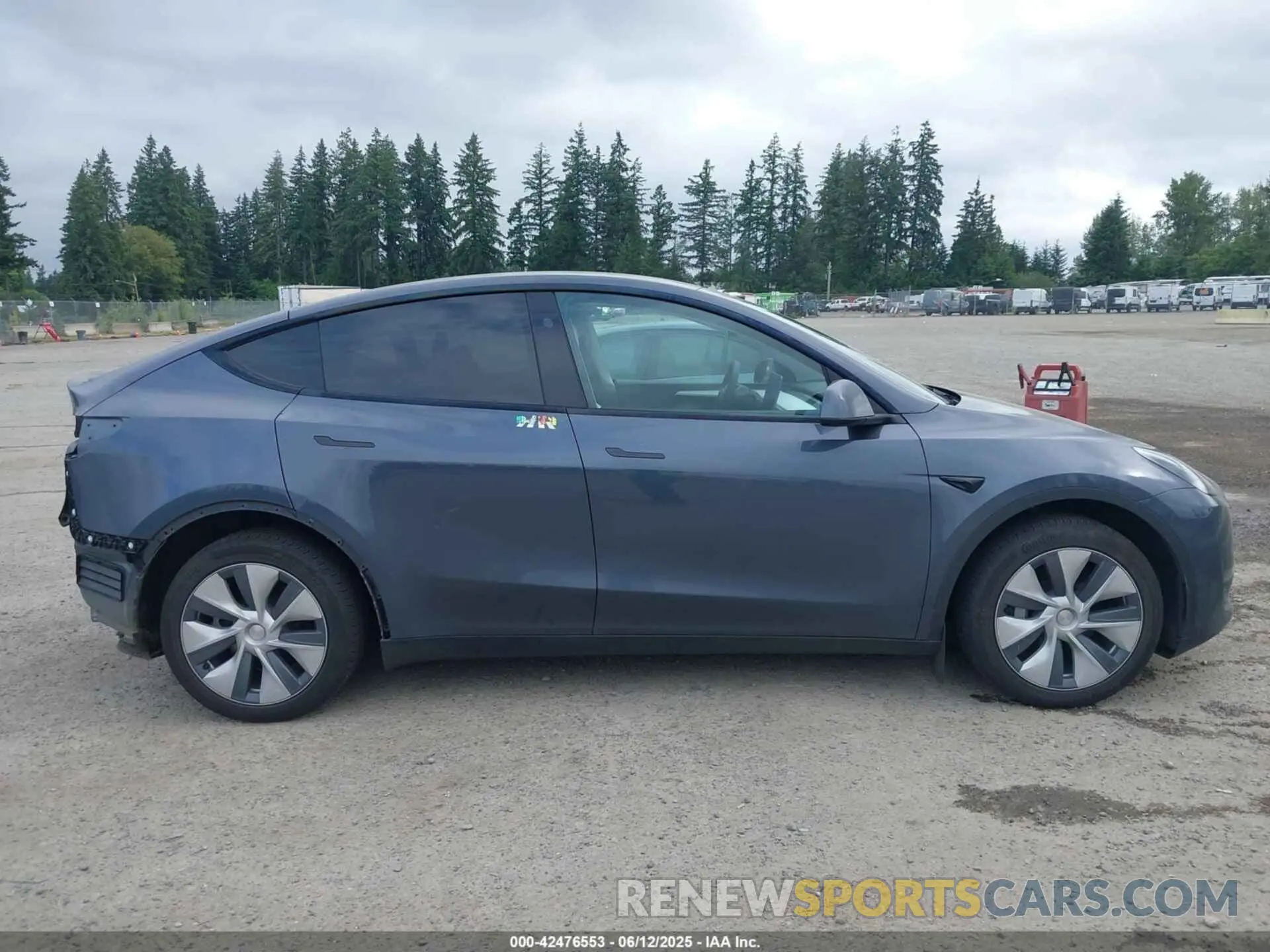 14 Photograph of a damaged car 7SAYGDEE7PA159345 TESLA MODEL Y 2023