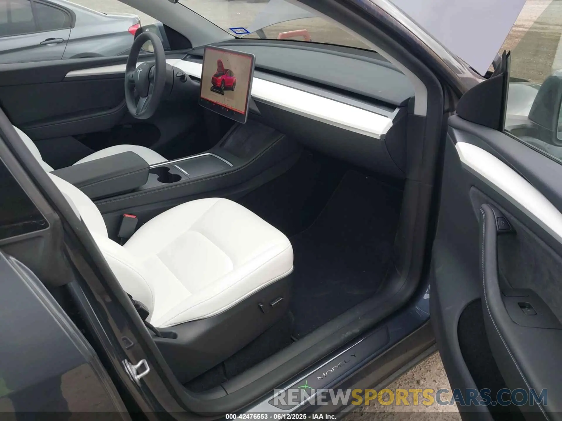5 Photograph of a damaged car 7SAYGDEE7PA159345 TESLA MODEL Y 2023