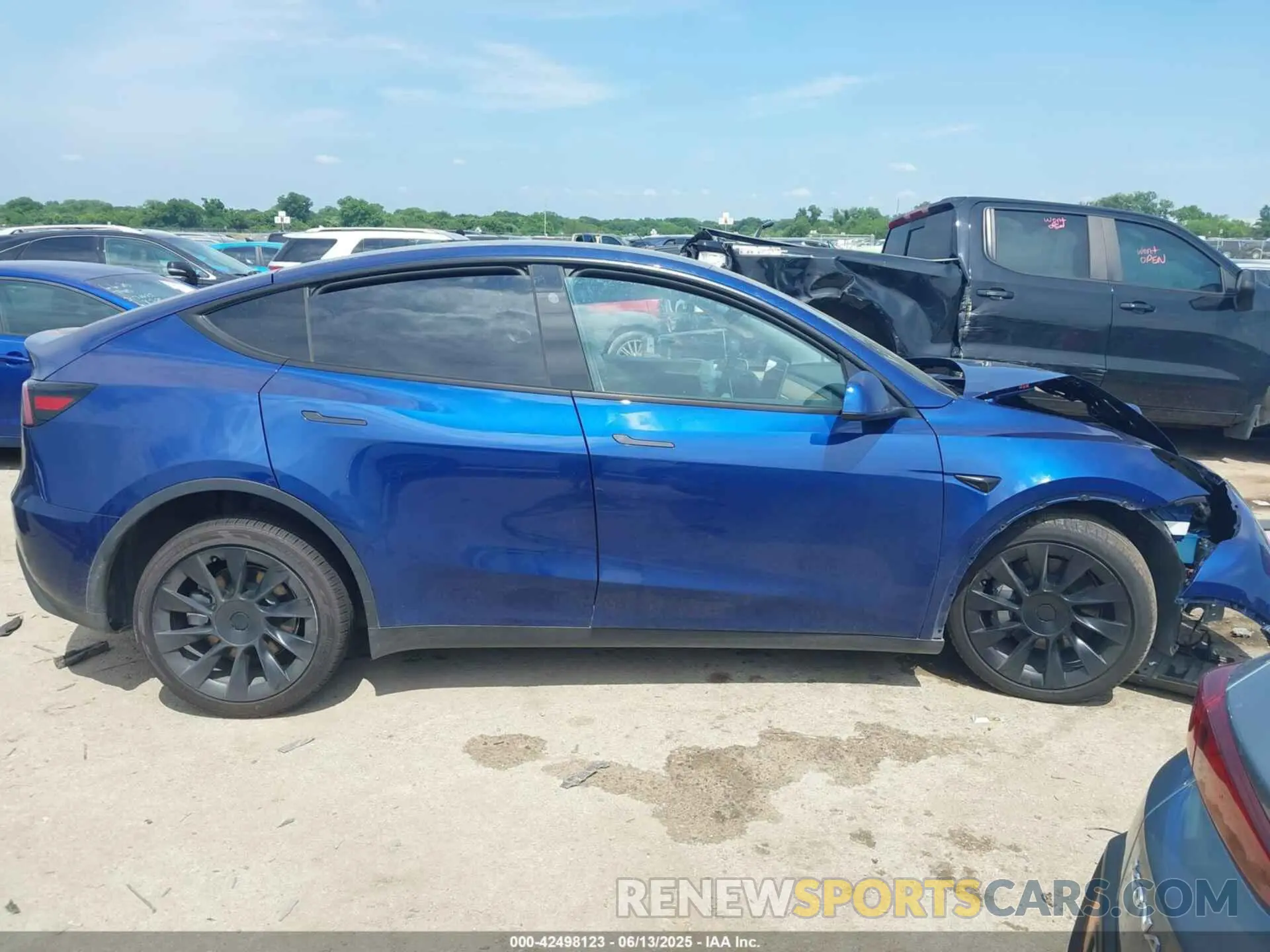 13 Фотография поврежденного автомобиля 7SAYGDEE7PA171396 TESLA MODEL Y 2023