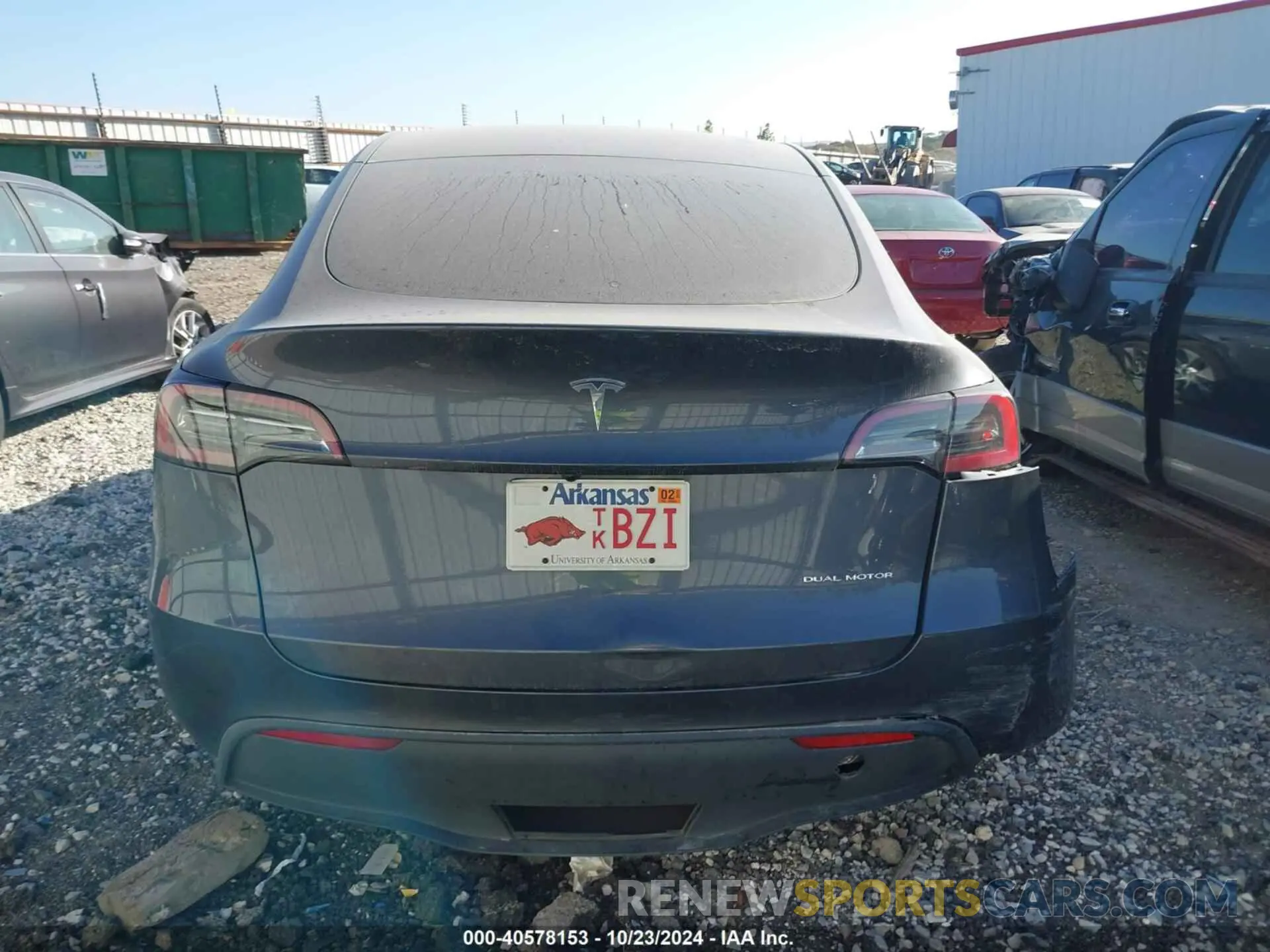 17 Photograph of a damaged car 7SAYGDEE7PA193107 TESLA MODEL Y 2023