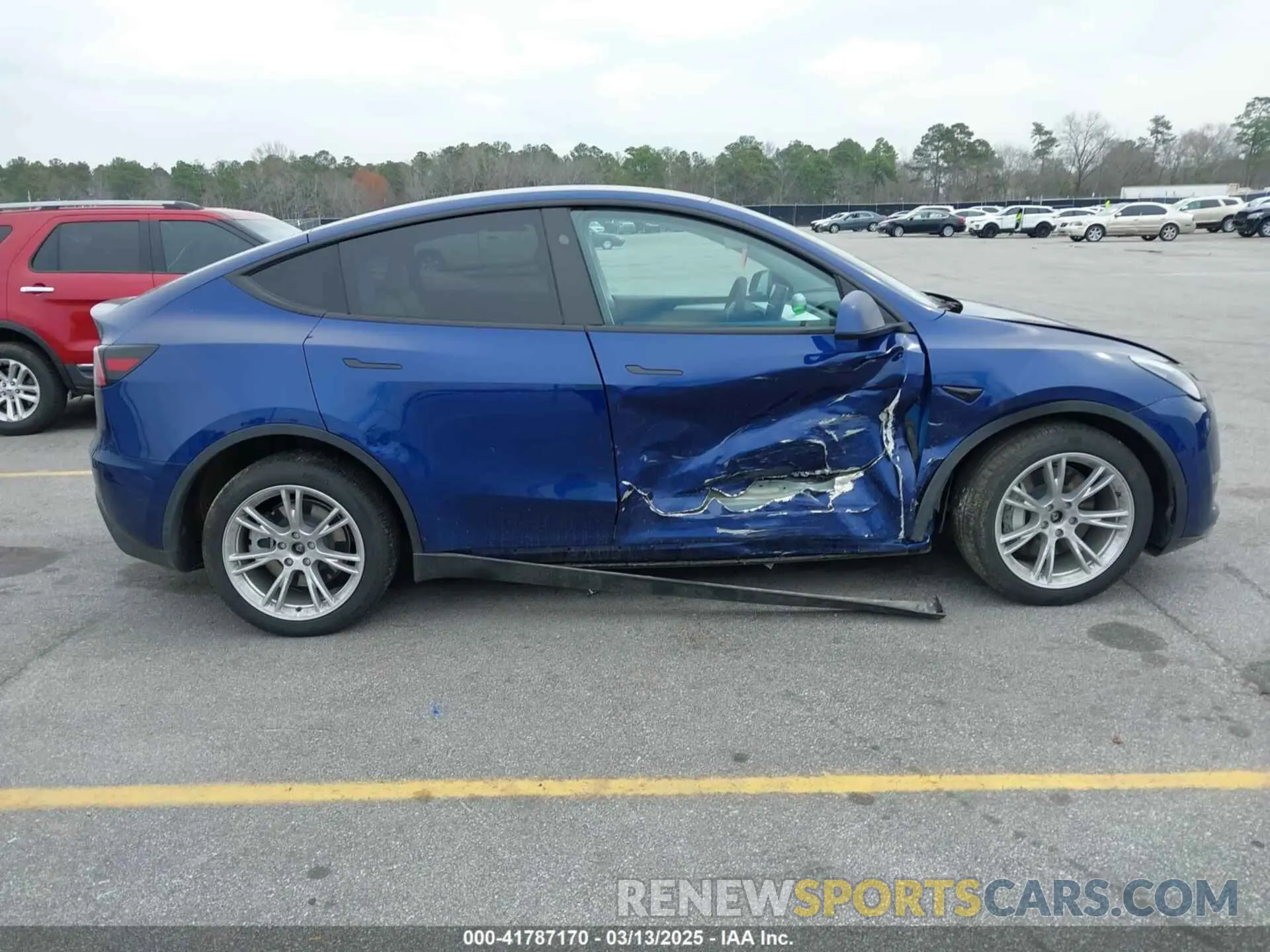 13 Photograph of a damaged car 7SAYGDEE7PA194998 TESLA MODEL Y 2023