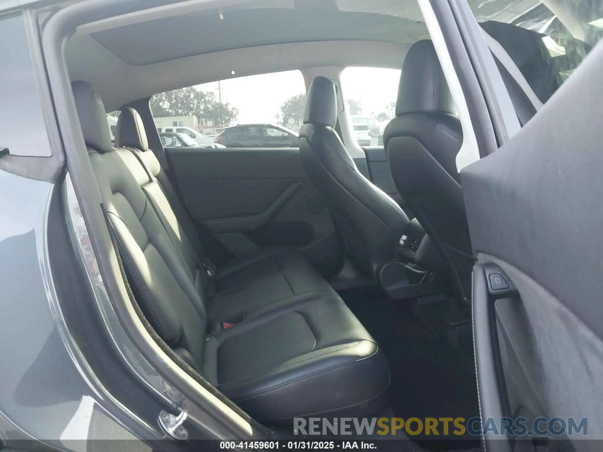 8 Photograph of a damaged car 7SAYGDEE7PA196038 TESLA MODEL Y 2023