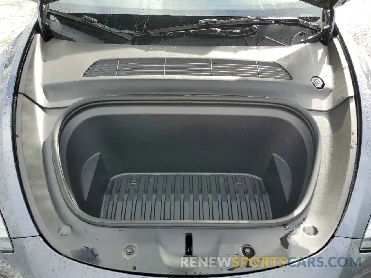 13 Photograph of a damaged car 7SAYGDEE7PA211007 TESLA MODEL Y 2023