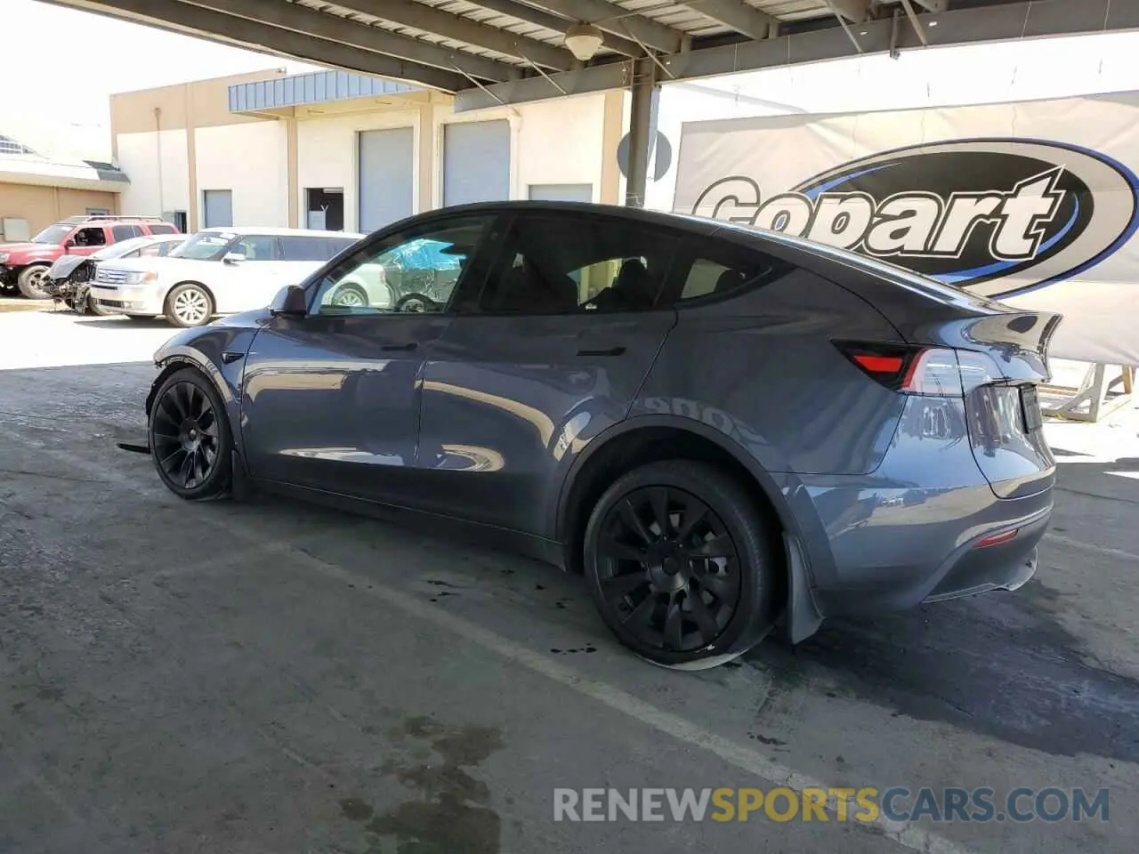 2 Photograph of a damaged car 7SAYGDEE7PF620272 TESLA MODEL Y 2023
